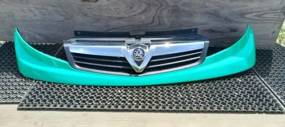 Opel Vivaro Front grill