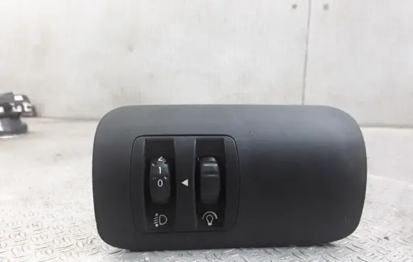 Renault Megane II Headlight level height control switch