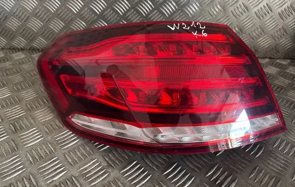 Mercedes-Benz E W212 Rear/tail lights A2129060703 613911 4852913