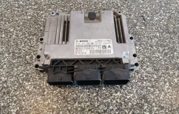 Peugeot 207 Engine control unit/module 0281017336 9677030080