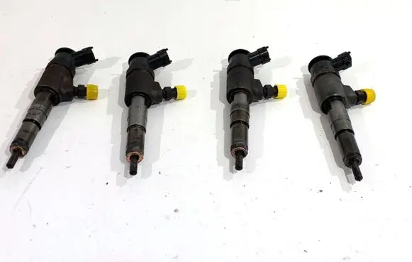Peugeot 207 Fuel injectors set 0445110252