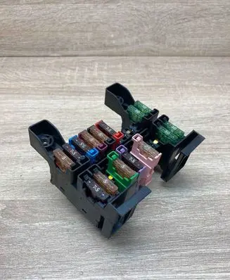 Mercedes-Benz E W211 Fuse box set 2115450301 13943311