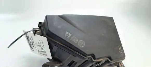 Volvo V60 Relay mounting block 