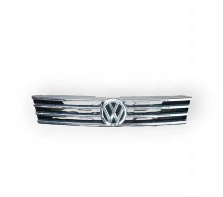 Volkswagen Touareg II Front bumper upper radiator grill 7P6ATRAPAGRILLORG
