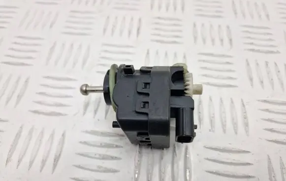 Renault Kadjar Headlight level adjustment motor 260562319R 20170302 01004020