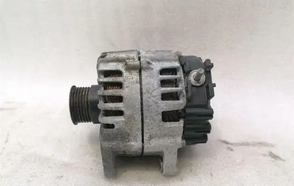 Mercedes-Benz CLS C218 X218 Generator/alternator A0009068601