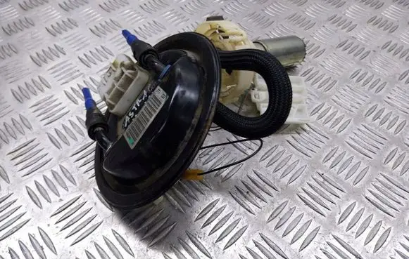 Opel Astra G Mechanical fuel pump 13142294