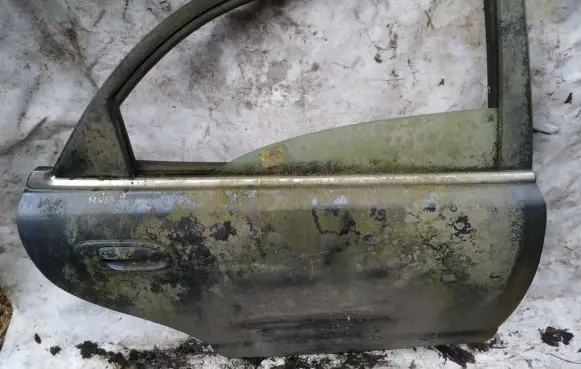 Mazda Xedos 9 Rear door melynos