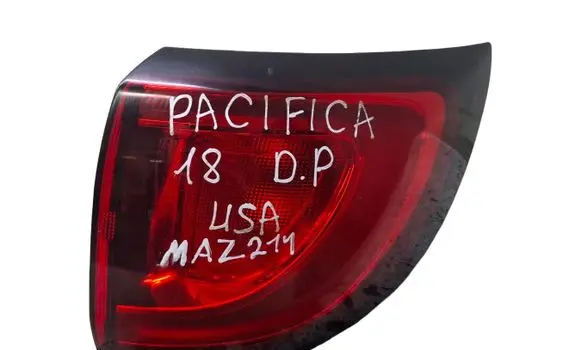Chrysler Pacifica Rear/tail lights P68229026AD F00HTC408618
