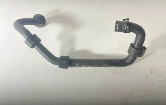 Porsche Macan (95B) Coolant pipe/hose 95B121447K