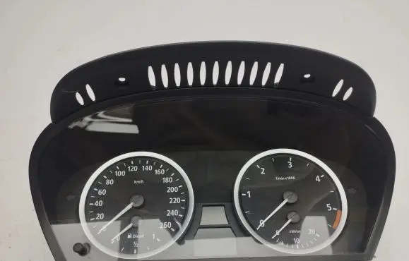 BMW 5 E60 E61 Speedometer (instrument cluster) 6958600