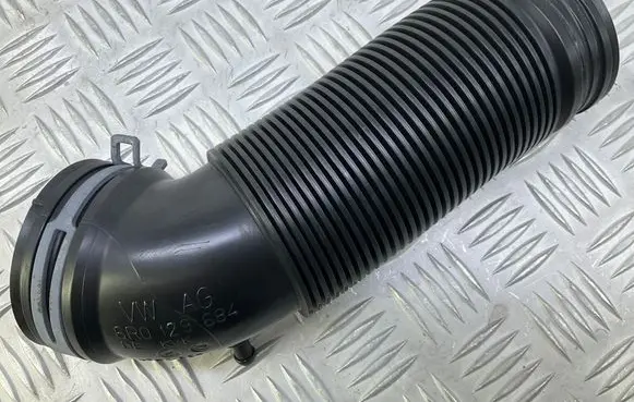 Skoda Rapid (NH) Air intake duct part 6R0129684