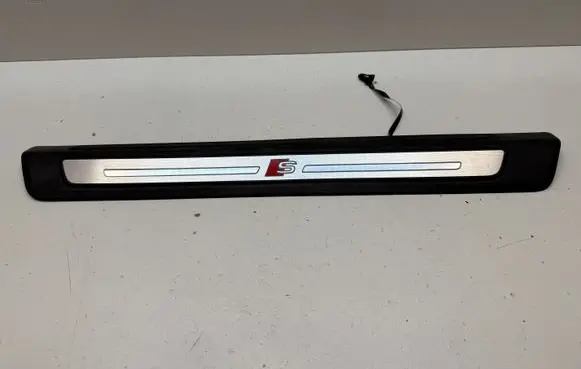 Audi Q5 SQ5 Front sill trim cover 80A947417C A2052790 222185667
