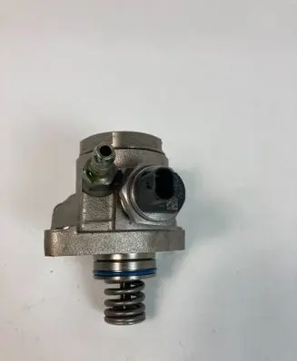 Skoda Fabia Mk3 (NJ) Mechanical fuel pump 04E127026AK