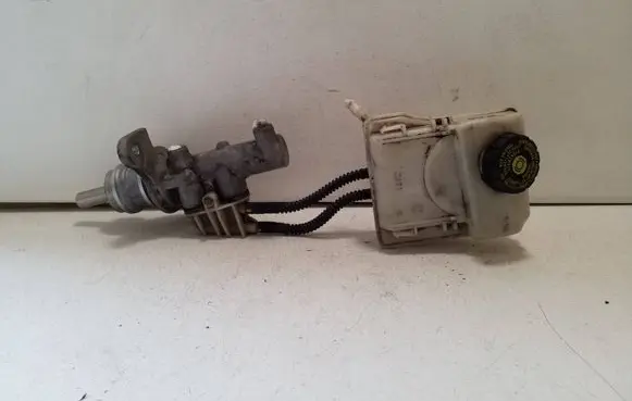 Mercedes-Benz Vito Viano W447 Master brake cylinder 32668711