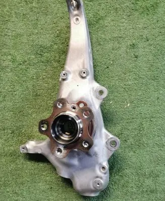 BMW 5 G60 G61 Front wheel hub spindle knuckle 6898329DANEK 6898329