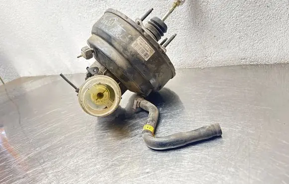 Opel Frontera B Brake booster 8973655010 0204051052 3111237