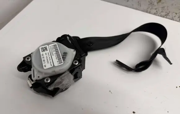 Audi A6 C7 Rear seatbelt 4G8857805B 0713E6L10H TK921049221