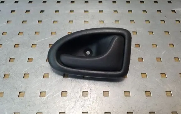 Opel Vivaro Front door interior handle 8200028995