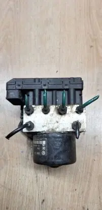 Skoda Fabia Mk1 (6Y) ABS Pump 6X0907379G 10094003483 8S0L074129