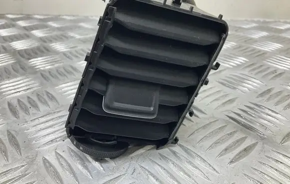 Volkswagen Golf Sportsvan Dash center air vent grill 510815736A 510819728A