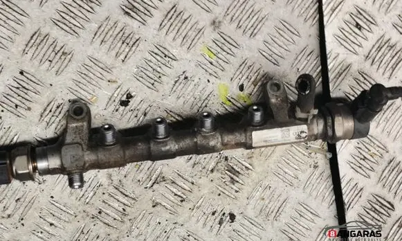Volkswagen Tiguan Fuel main line pipe 03L130089J