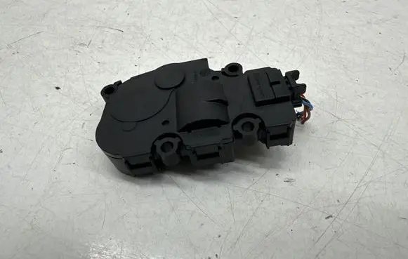 BMW iX3 G08 Air flap motor/actuator T52579A