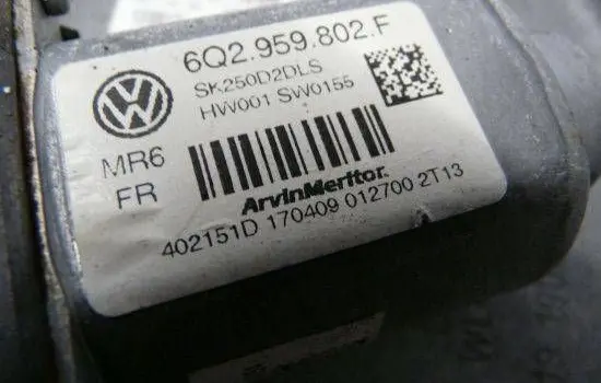 Skoda Fabia Mk2 (5J) Starter motor 02TT911023S