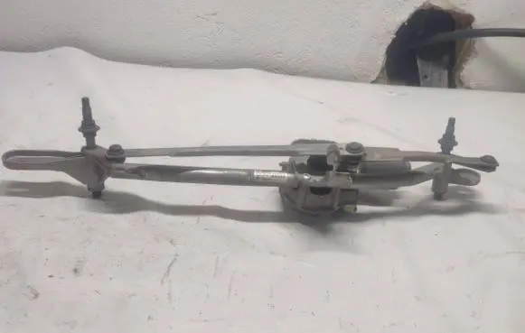 BMW 6 F12 F13 Front wiper linkage and motor 7306272 3397021524
