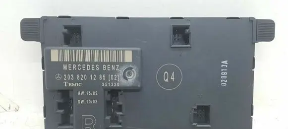Mercedes-Benz C W203 Door control unit/module A2038201285