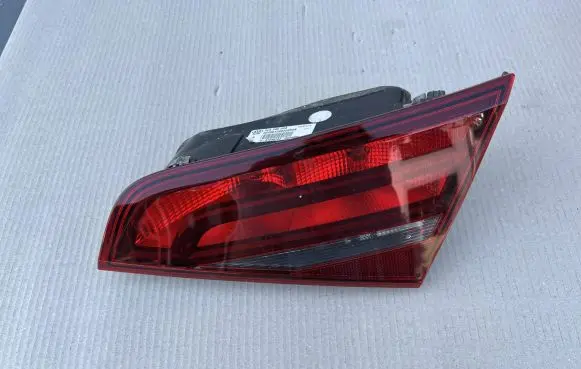 Audi A3 S3 8V Tailgate rear/tail lights 8V4945094 000081090202504
