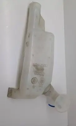 Honda CR-V Lamp washer fluid tank 
