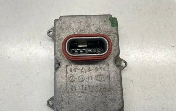 Mercedes-Benz E W211 Headlight ballast module Xenon 5DF00827950