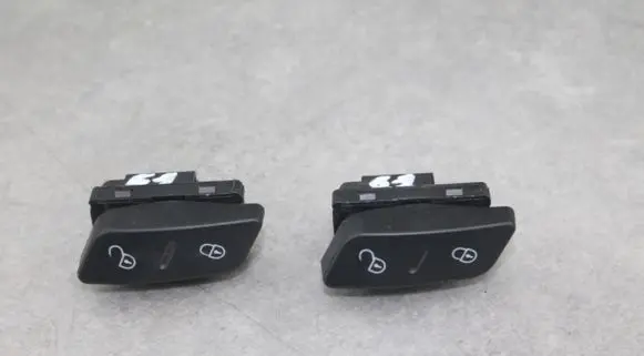 Volkswagen PASSAT CC Central locking switch button 