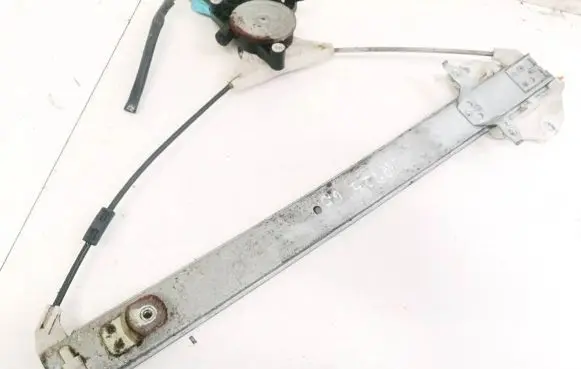 Subaru Outback Sliding door window regulator with motor