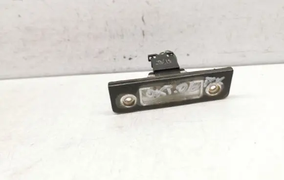 Skoda Octavia Mk2 (1Z) Number plate light 1Z0943021
