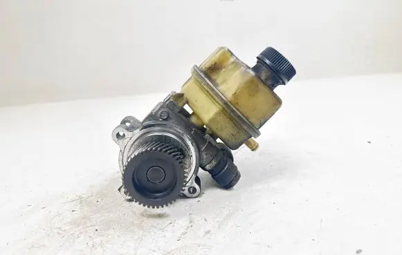 Mazda 6 Power steering pump 2Y26016E