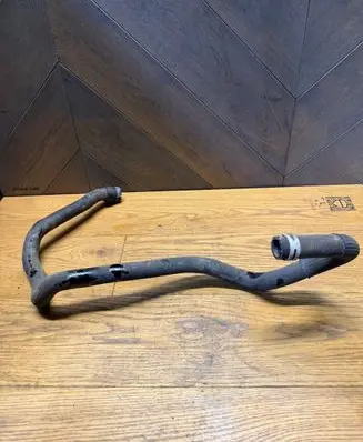 Coolant pipe/hose