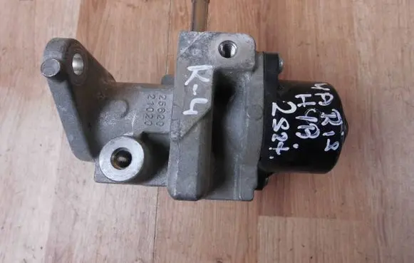 Toyota Yaris EGR valve 2562021020