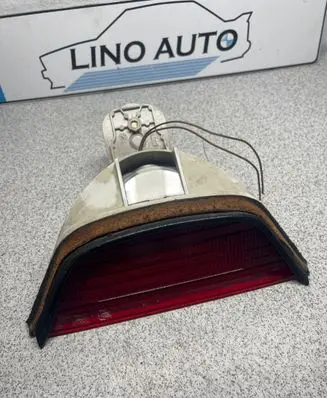 BMW 5 E39 Third/center stoplight 8385659