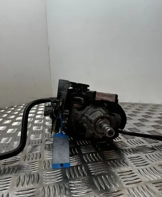 Steering wheel axle set
