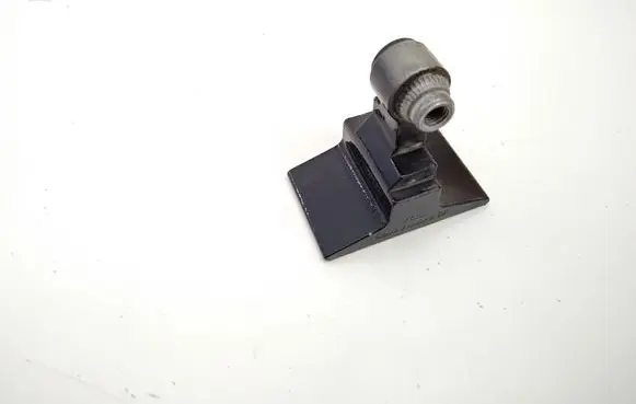 BMW 5 F10 F11 Front door lower hinge 7199575