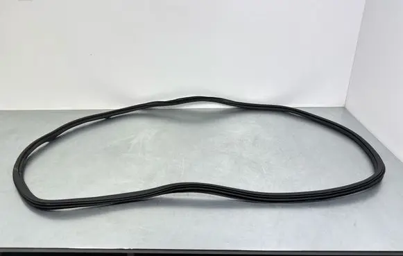 Audi Q7 4M Rear door rubber seal (on body) 4M0833721C