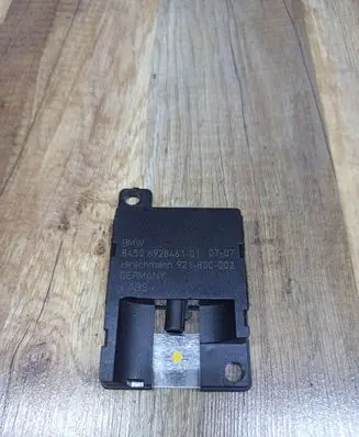 BMW 5 E60 E61 Bluetooth antenna 8450692846101