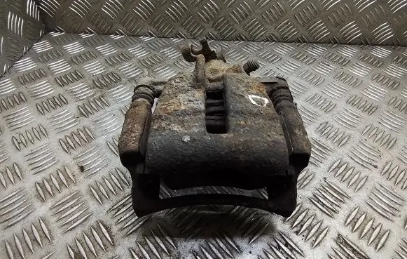 Volkswagen Multivan T5 Rear brake caliper