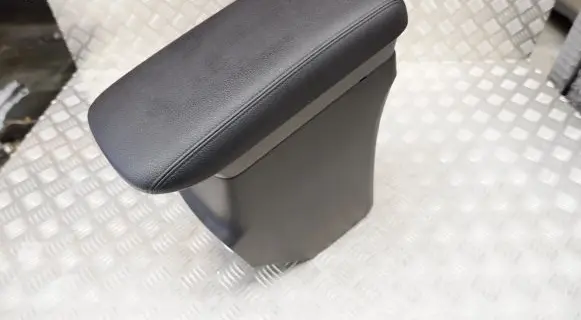 Mitsubishi Outlander Armrest 8011B156 8011B160XA 8011B220XA
