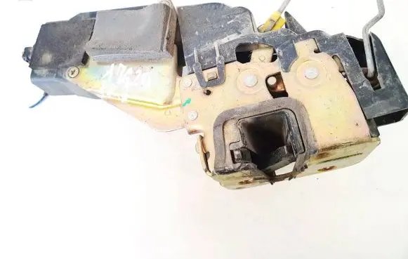 Mitsubishi Carisma Front door lock