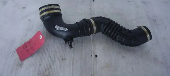 Maserati Quattroporte Air intake hose/pipe 670003846