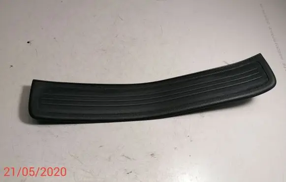 Honda CR-V Rear sill trim cover 84212SWAAM1