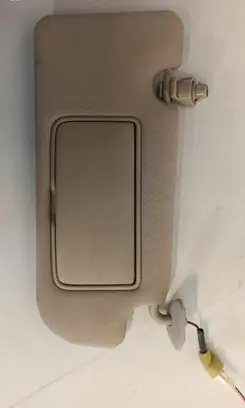 Infiniti G37 Sun visor